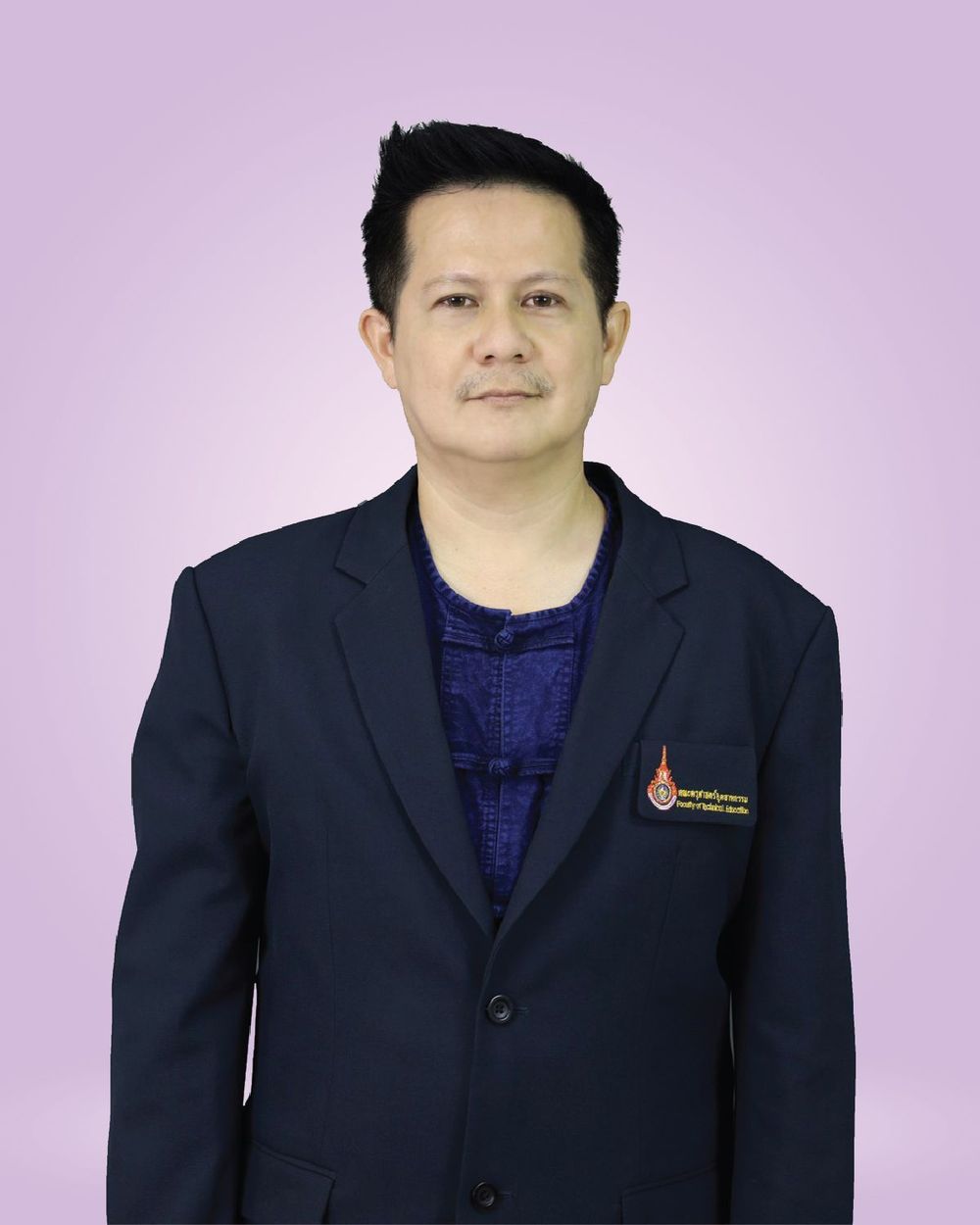 ธงชาติ พิกุลทอง